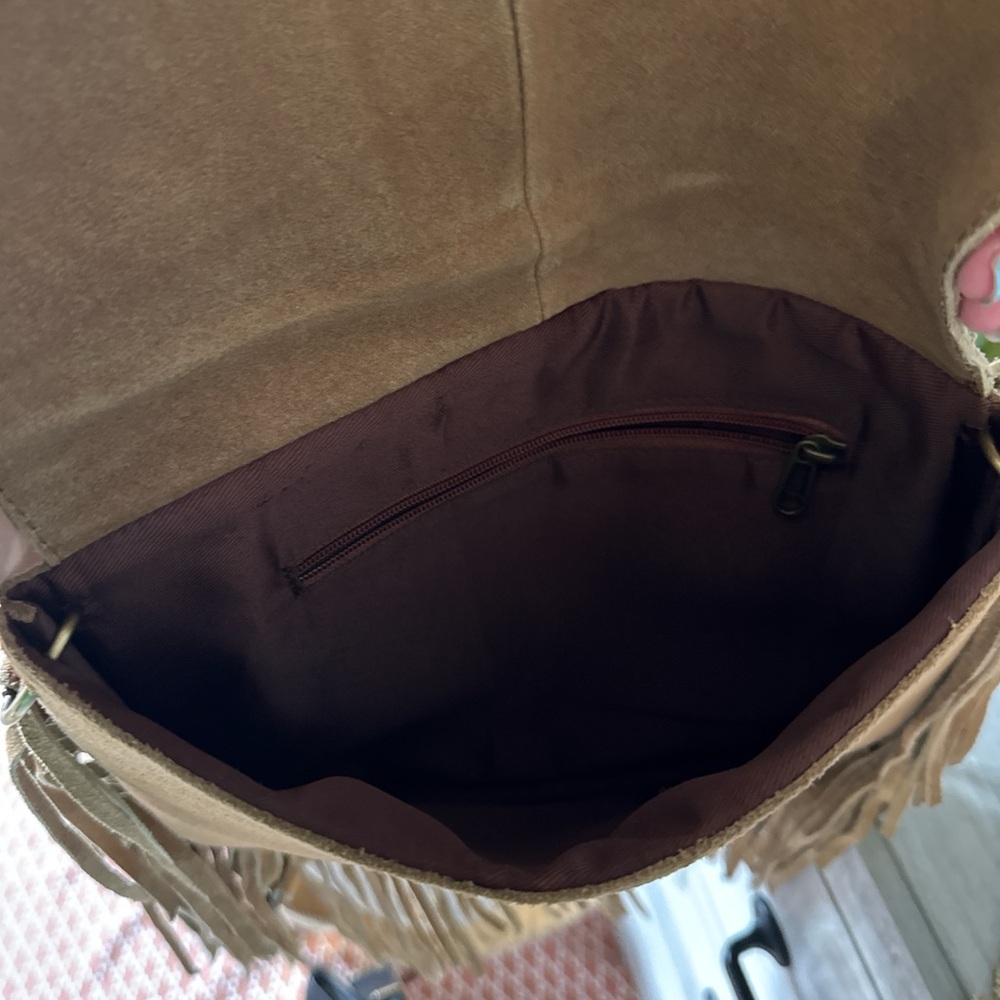 Fringe Suede Tan Shoulder Bag - Picture 2 of 3